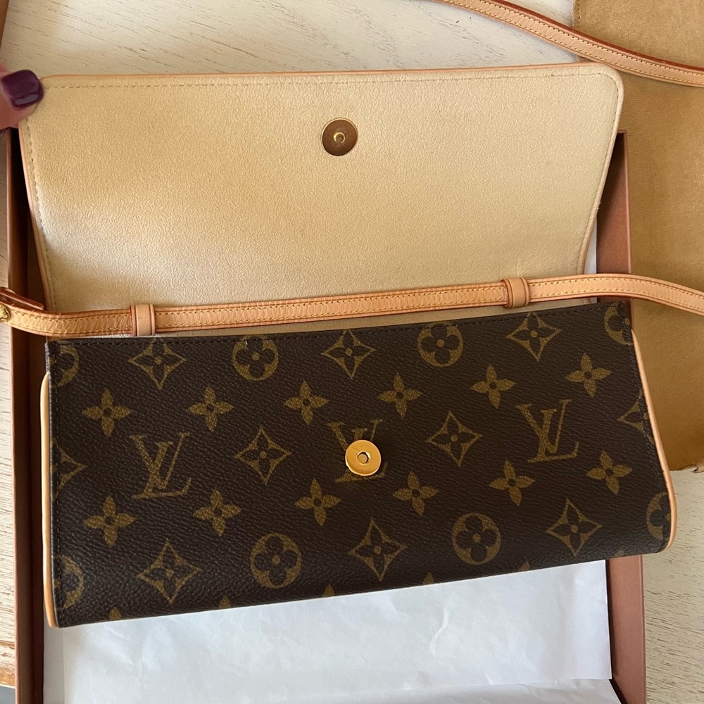 Authentic Louis Vuitton twin pouchette